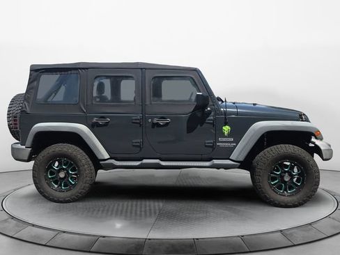 Used 2017 Jeep Wrangler Unlimited Sport w/ Connectivity Group AWD/4WD image 6
