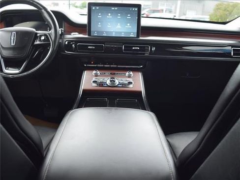 Used 2023 Lincoln Aviator Reserve image 30