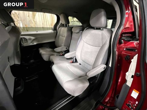 Used 2023 Toyota Sienna LE image 20