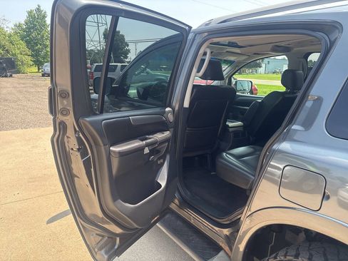 Used 2009 Nissan Armada SE w/ Premium Pkg AWD/4WD image 11