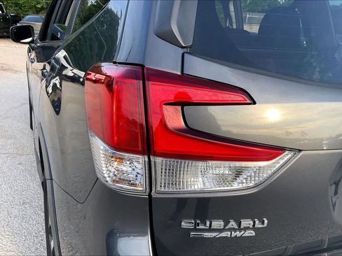 Used 2020 Subaru Forester Premium AWD/4WD image 29