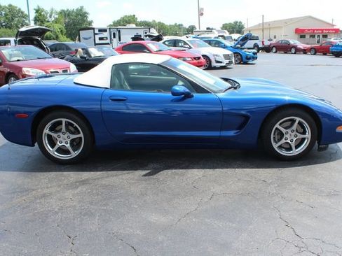 Used 2002 Chevrolet Corvette Convertible w/ Preferred Equipment Group2 RWD image 9