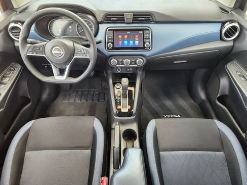 Used 2025 Nissan Versa SV image 20