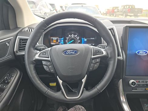 Used 2023 Ford Edge Titanium w/ Class II Trailer Tow Package image 16