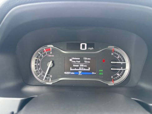 Used 2018 Honda Pilot Touring image 14