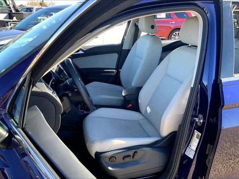 Used 2021 Volkswagen Tiguan SEL w/ 3-Row Tiguan MDO Package image 7