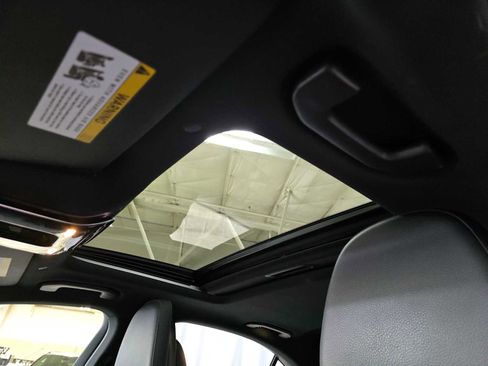 Used 2023 Mercedes-Benz C 300 Sedan image 29