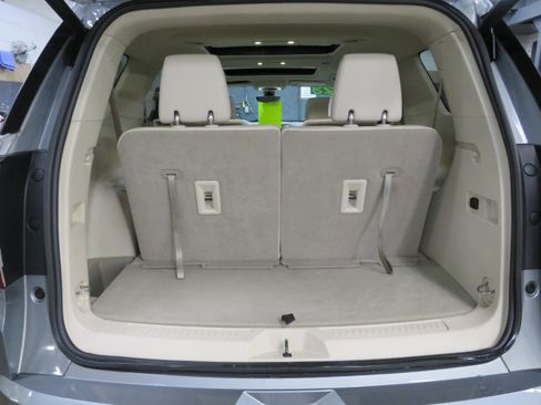 Used 2023 GMC Acadia Denali w/ Denali Ultimate Package AWD/4WD image 8