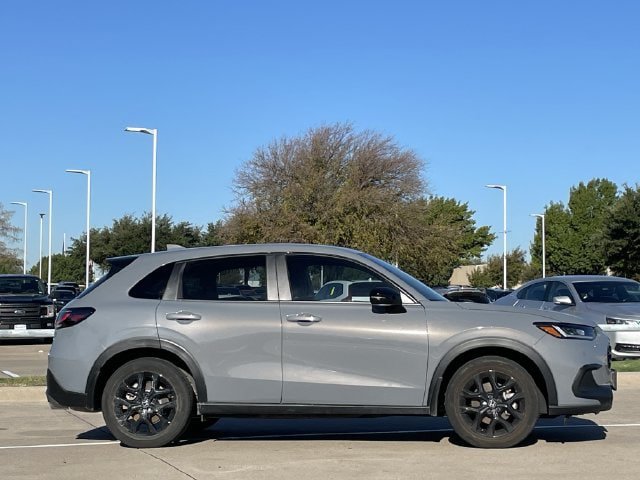 Used 2024 Honda HR-V Sport image 3