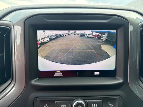 Used 2021 Chevrolet Silverado 1500 Custom image 25