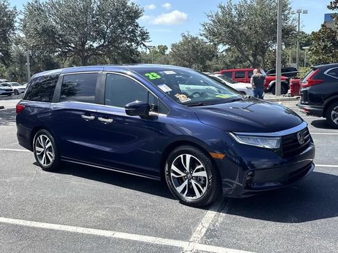 Certified 2023 Honda Odyssey Touring image 2