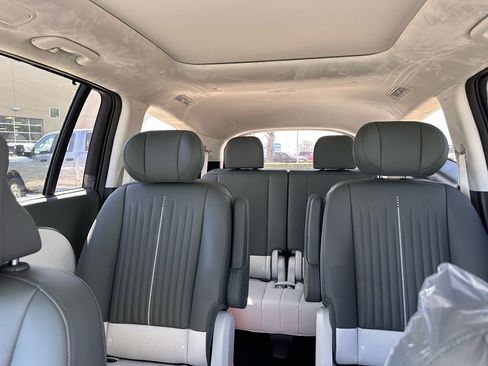 Certified 2026 Hyundai Ioniq 9 Calligraphy image 16