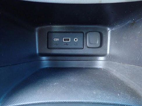 Used 2024 Chevrolet Equinox LS FWD image 18