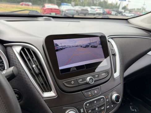 Used 2024 Chevrolet Malibu LT FWD image 17