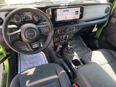 New 2025 Jeep Gladiator Willys image 11