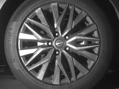 Used 2025 Nissan Altima 2.5 SV FWD image 16