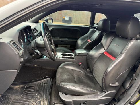 Used 2010 Dodge Challenger SRT8 w/ SRT Option Group II image 10