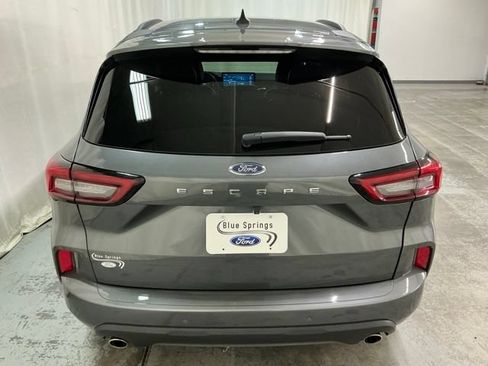 Used 2023 Ford Escape ST-Line w/ Tech Pack #1 FWD image 4