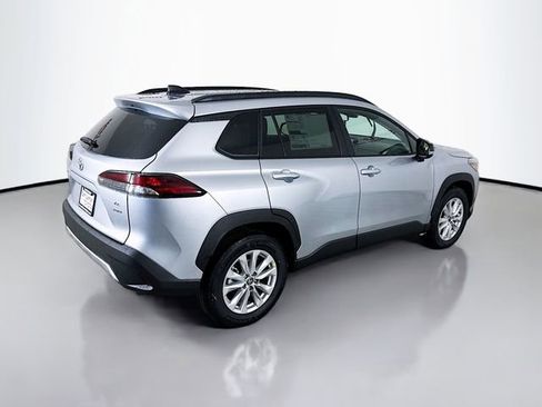 New 2026 Toyota Corolla Cross LE image 7