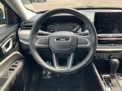 Used 2022 Jeep Compass Limited AWD/4WD image 5