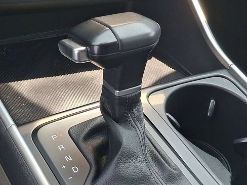 Certified 2025 Kia Carnival FWD image 22