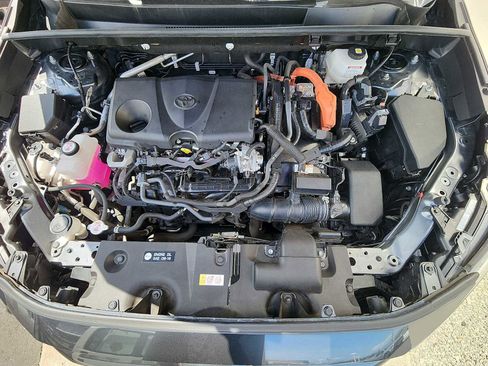Used 2024 Toyota RAV4 XLE AWD/4WD image 11