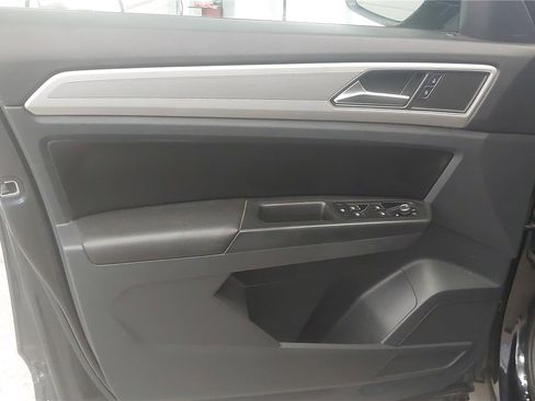 Used 2018 Volkswagen Atlas Launch Edition image 23