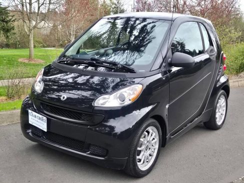 Used 2012 smart fortwo passion RWD image 6