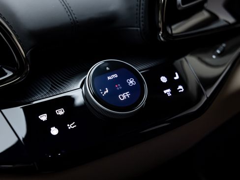 Certified 2025 Ferrari Purosangue image 23