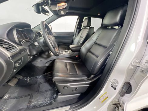 Used 2022 Jeep Grand Cherokee Limited image 20