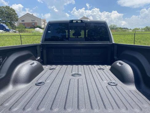 New 2026 RAM 2500 Laramie AWD/4WD image 39