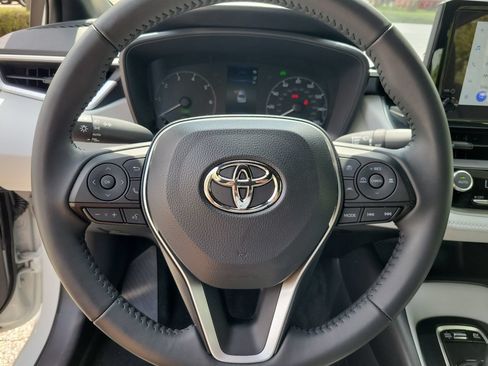 Used 2025 Toyota Corolla SE FWD image 17