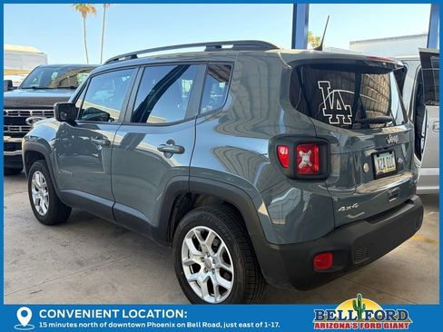 Used 2018 Jeep Renegade Latitude AWD/4WD image 3