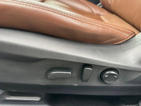 Used 2020 Subaru Outback Touring w/ Popular Package #2 image 14