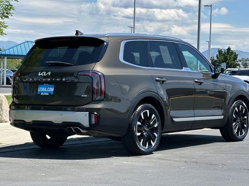 Used 2023 Kia Telluride SX Prestige AWD/4WD image 2