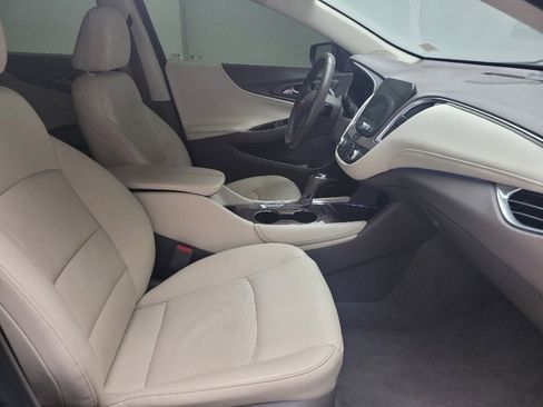 Used 2020 Chevrolet Malibu Premier FWD image 21