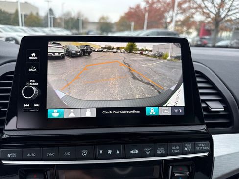 Used 2026 Honda Odyssey Touring image 20