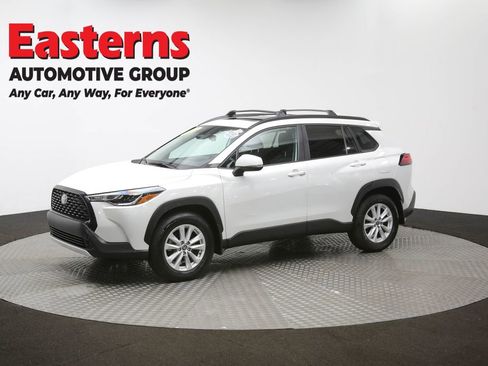 Used 2023 Toyota Corolla Cross LE image 57