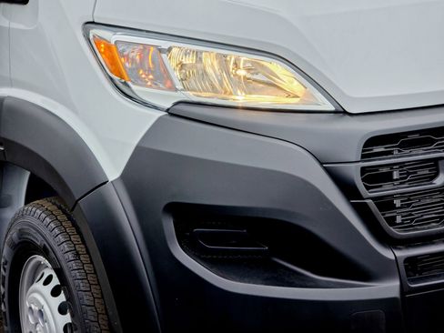 Used 2025 RAM ProMaster 2500 w/ Convenience Group image 5