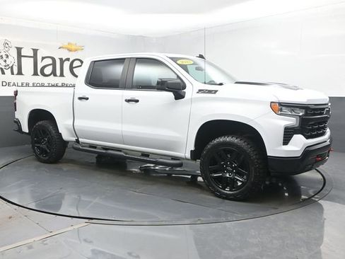 Used 2023 Chevrolet Silverado 1500 LT Trail Boss w/ Protection Package AWD/4WD image 6