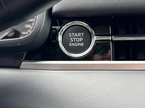 New 2026 Mitsubishi Outlander LE FWD image 16