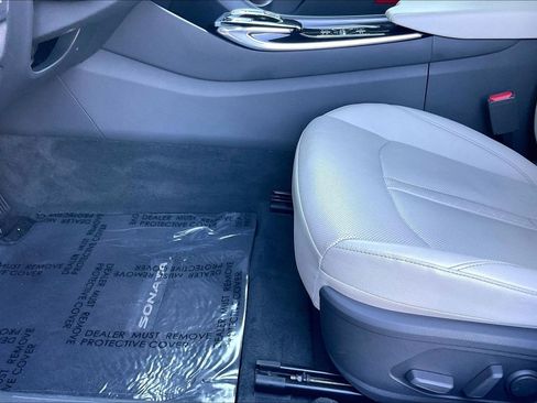 Used 2022 Hyundai Sonata Limited image 16