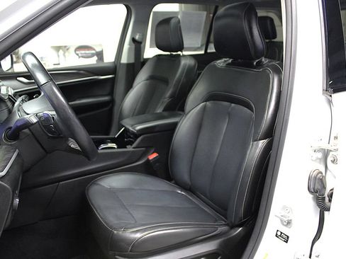 Used 2022 Jeep Grand Cherokee Limited w/ MOPAR Finishing Package AWD/4WD image 26