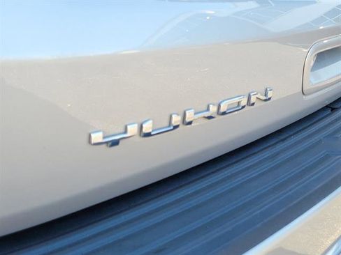 Used 2021 GMC Yukon Denali w/ Denali Ultimate Package image 10