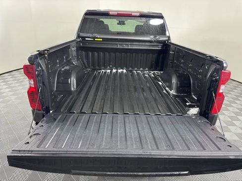 Used 2024 Chevrolet Silverado 1500 LT image 11