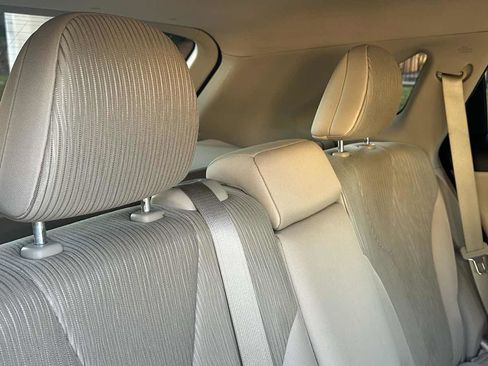 Used 2013 Toyota Venza LE image 20