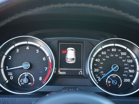 Used 2016 Volkswagen Golf R 4-Door image 19