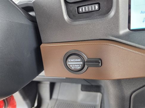 Used 2024 Ford Bronco Outer Banks image 29