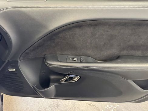 Used 2020 Dodge Challenger SRT Hellcat w/ Plus Package image 9