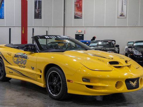Used 2002 Pontiac Firebird Trans Am image 9